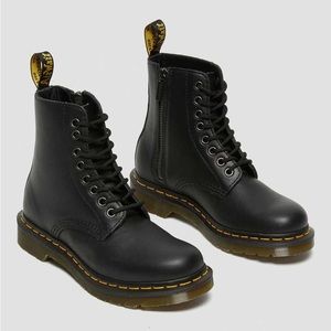 1460 Women’s Pascal Nappa Zipper Boots